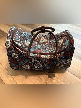 Vera Bradley - Java Blue Paisley Roller Bag - Carry On